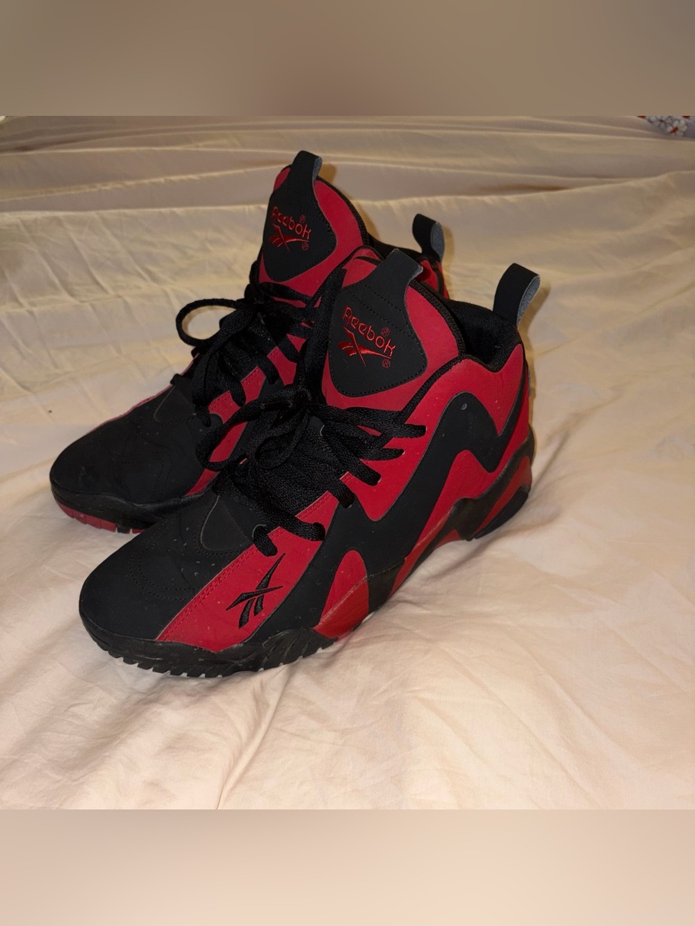 Reebok Kamikaze II Mid Black and Red Sneakers size US 11.5